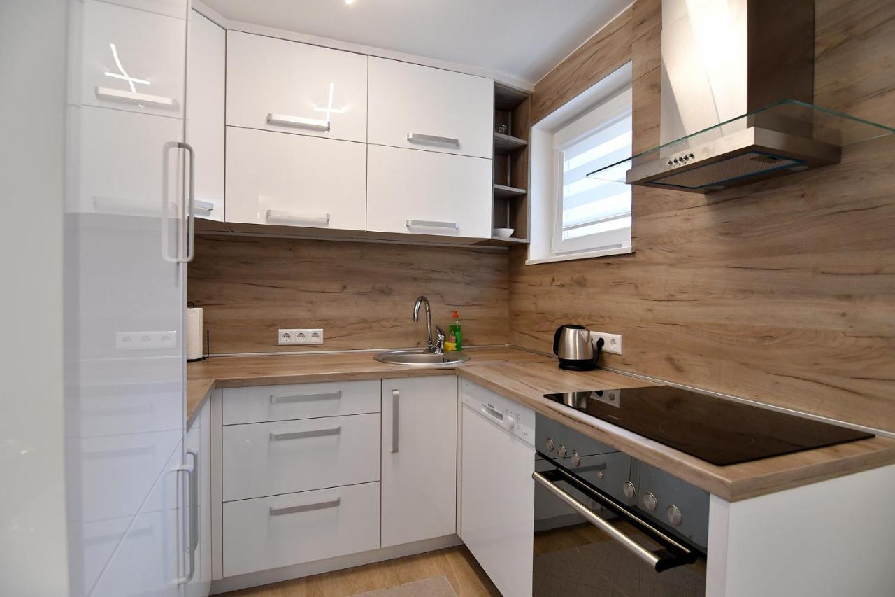 Garden Of Dreams & Free Private Parking Apartment